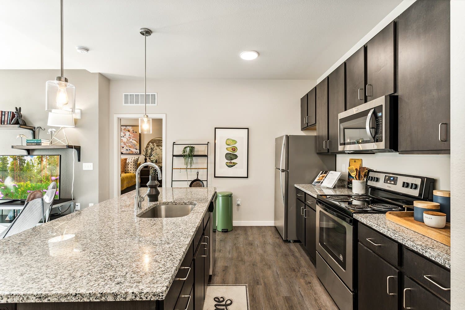 Kitchen-02-Stadium-Apartments-Fort-Collins-CO-12